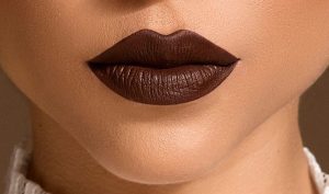رژ لب قهوه ای